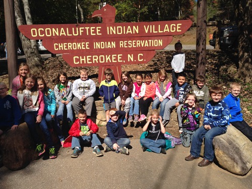 Mrs. Watkin’s 2nd Grade Class (left to right front row) Bryson Cole, Skyler Queen, Crystal Dockery, Krissy Mashburn, Gavin Payne (sitting on rock wall), Aiden Bryant (sitting on rock wall behind Gavin) (left to right back row) Drew Crowder, Ava Acker, Reece Lewis (behind Ava Acker), Neveah Morgan, Jorja Kernea, Austin Erwin, Devin Meissner, Emma Twiggs, Sabrina Ochoa, Nadia Rosas-Leal, Karis McIver, Joshua Flores, Wiliam Valla, CJ Fiorito (in the back by the sign)
